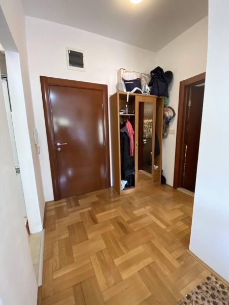 93888548-4afb-4e0c-b1df-6551393bdee7.jpg